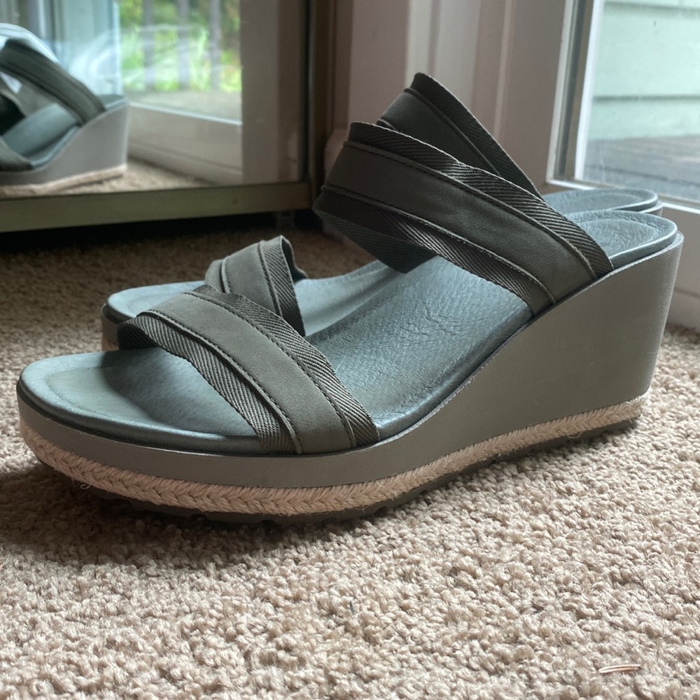 Merrell wedge sandals, like new
